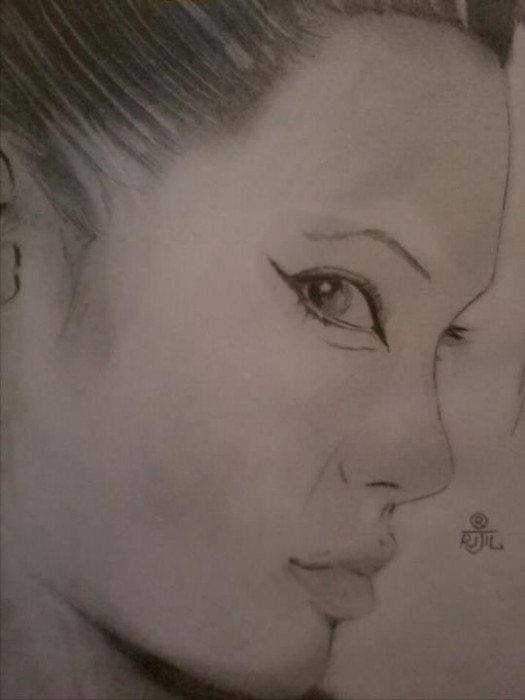 Pencil Sketch Of Angelina Jolie - DesiPainters.com