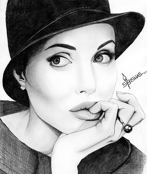 Sketch Of Hollywood Actress Angelina Jolie - DesiPainters.com