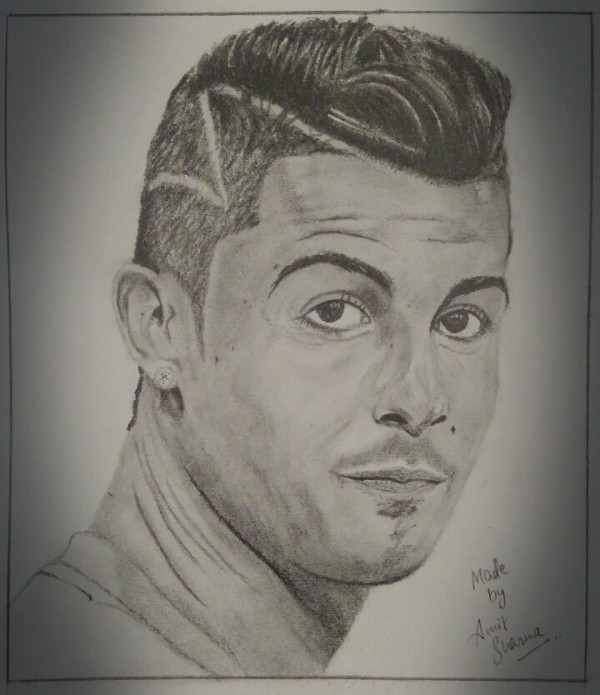 Pencil Sketch of Cristiano Ronaldo - DesiPainters.com