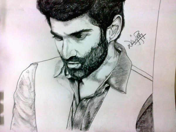 Pencil Sketch Of Aditya Roy Kapoor - DesiPainters.com