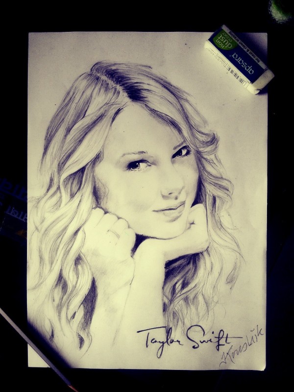 Pencil Sketch of Taylor Swift - DesiPainters.com