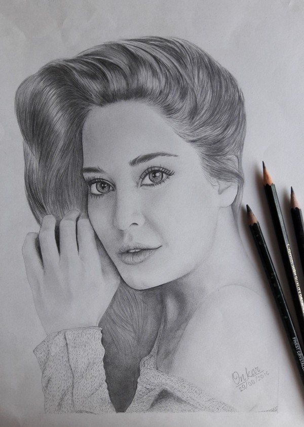 Pencil Sketch Of Lisa Haydon - DesiPainters.com