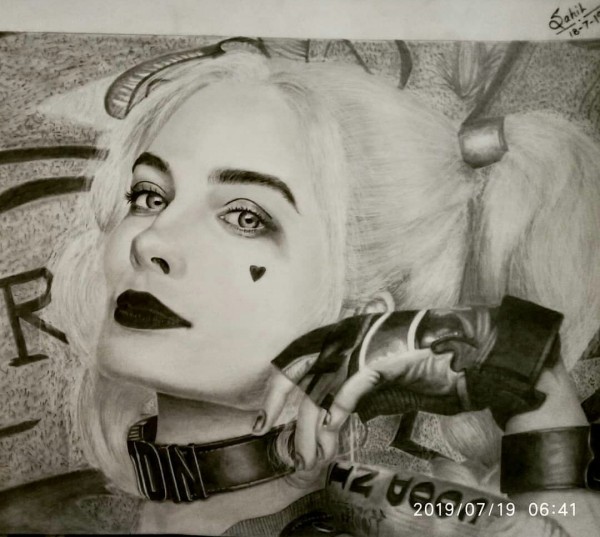Great Pencil Sketch Of Harley Quinn (Margot Robbie) - DesiPainters.com